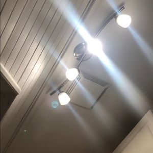 Meet your Posher, Laurent